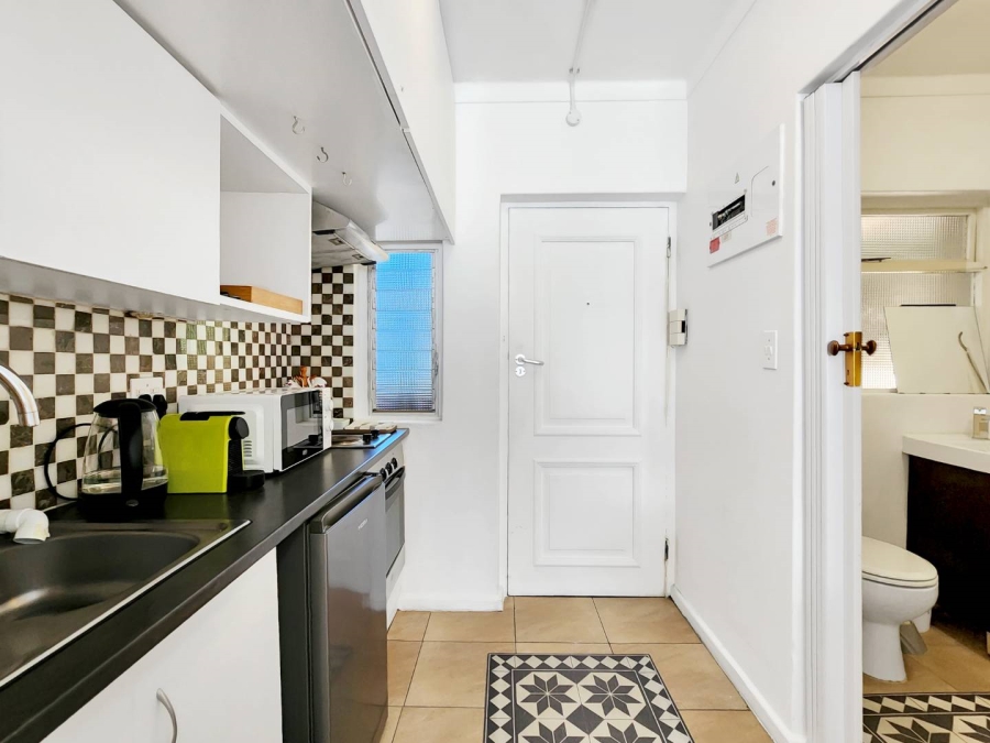 1 Bedroom Property for Sale in Mouille Point Western Cape